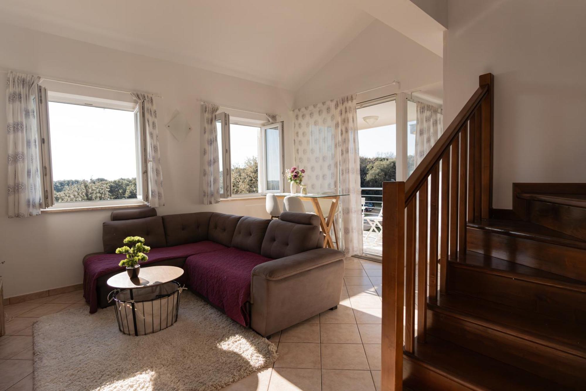 Appartement Two-bedroom Niki Near