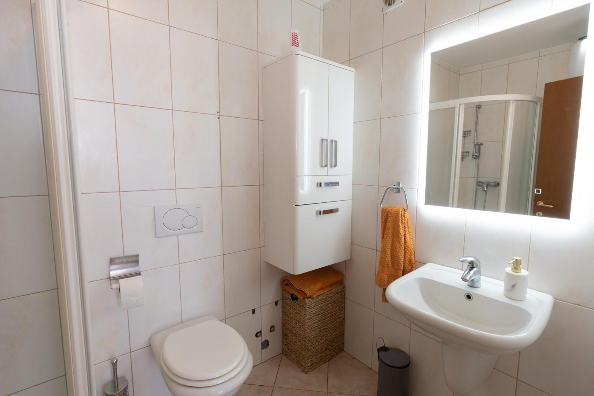 Two-bedroom Niki Near Appartement Rovinj